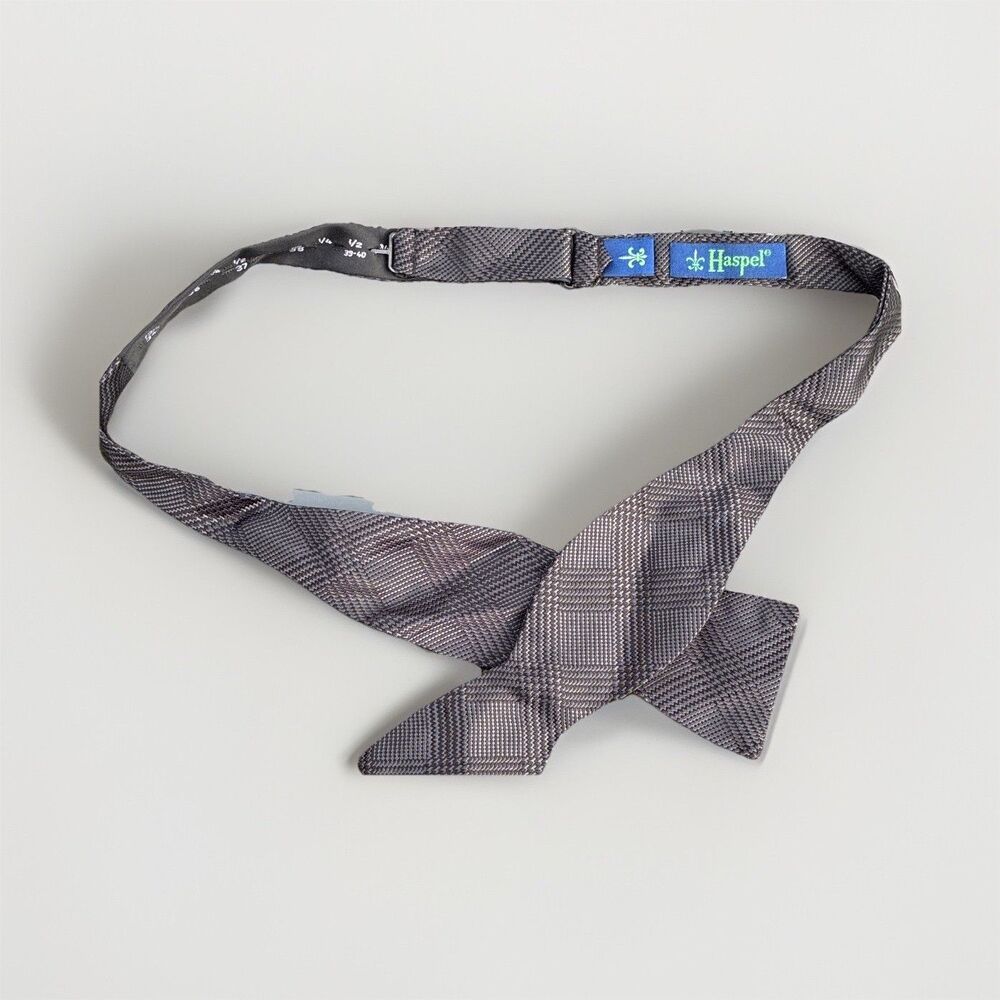 Haspel Men’s Gray Plaid & Checks‎ Pretied Adjustable Bow Tie
